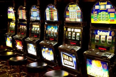 Live roulette with real-time spin Roulette wheel spinning in live-dealer broadcast