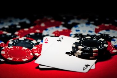 Baccarat on mobile with live chat Player phone screen showing baccarat table and chat